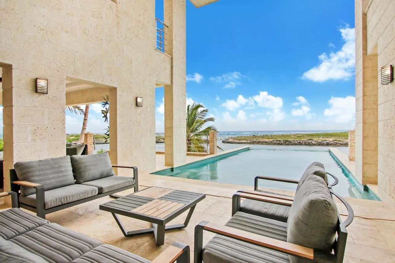 Luxurious 12-Bedroom Cap Cana Villa With Private Beach & Full Staff Punta Cana 0*,